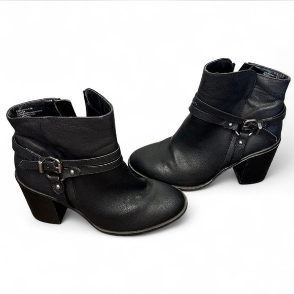 Madden Girl Black chunky heel Ankle Boots with buckle detail size 7 - Picture 1 of 8